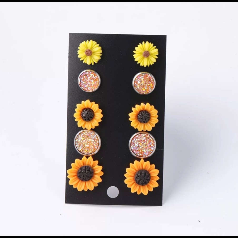 - 🌻Daisy Sunflower Stainless Steel Stud set